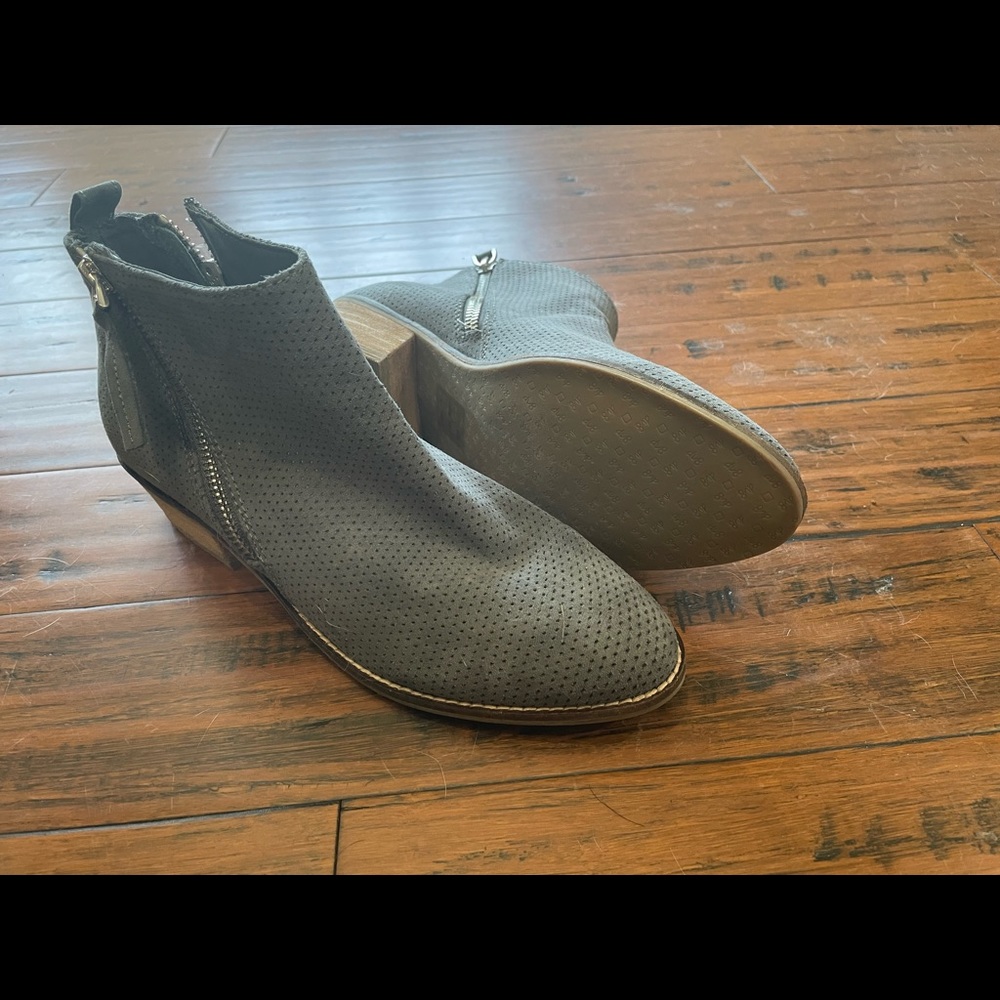 Dv8 gray suede bootie